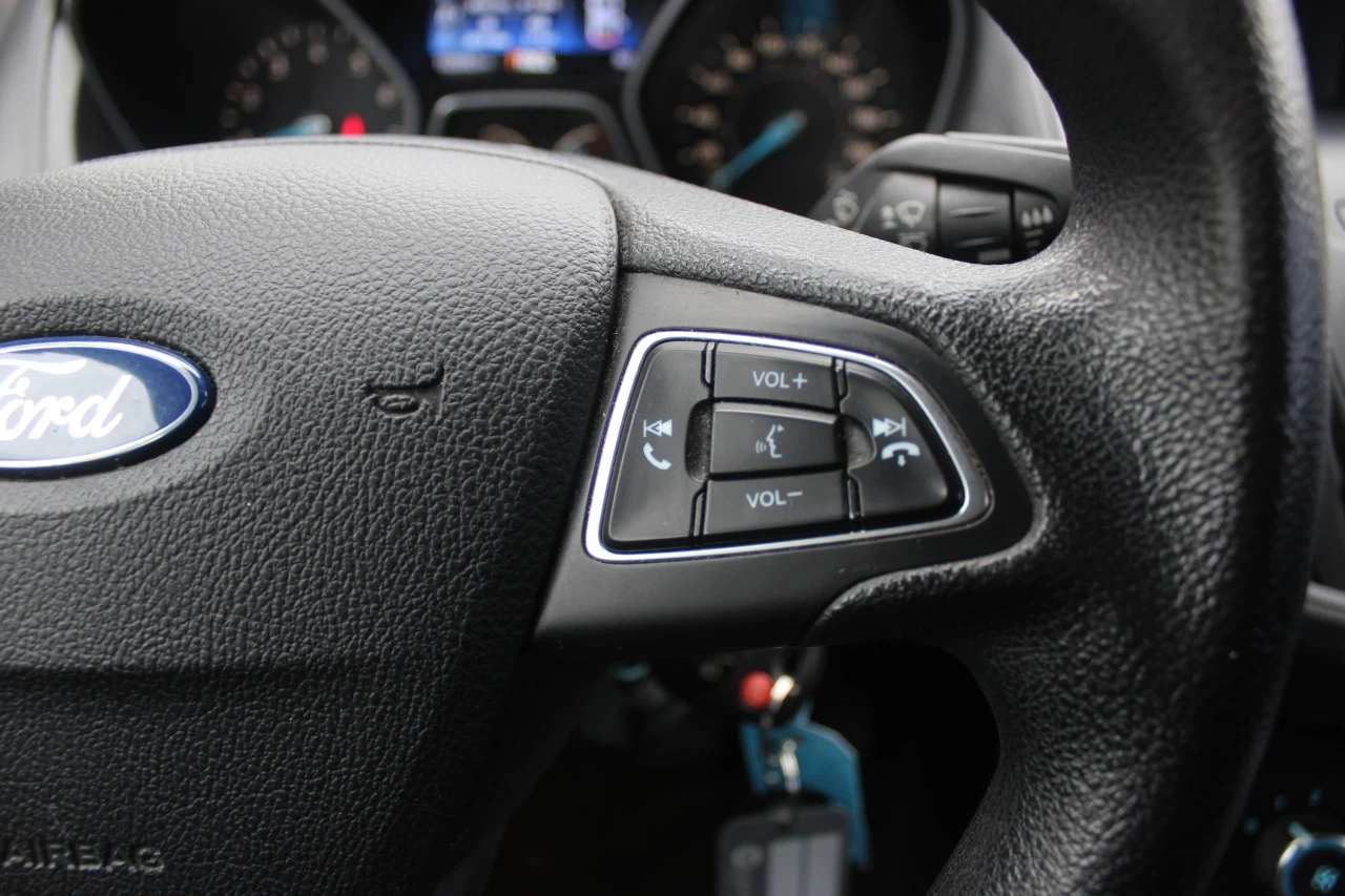 2016 Ford Focus SE Image principale