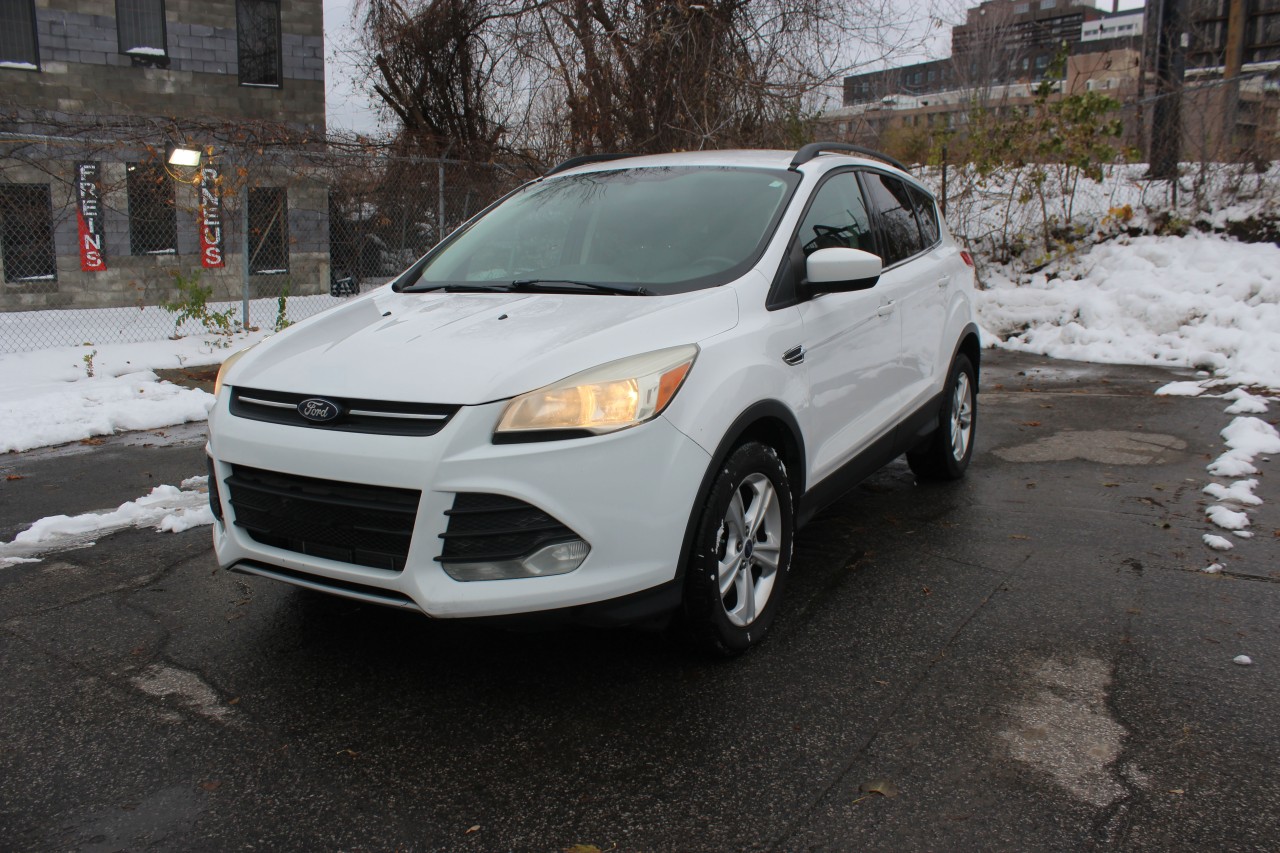 Ford 2014 Escape SE